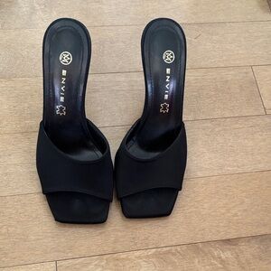 Black Women's Heeled Sandals